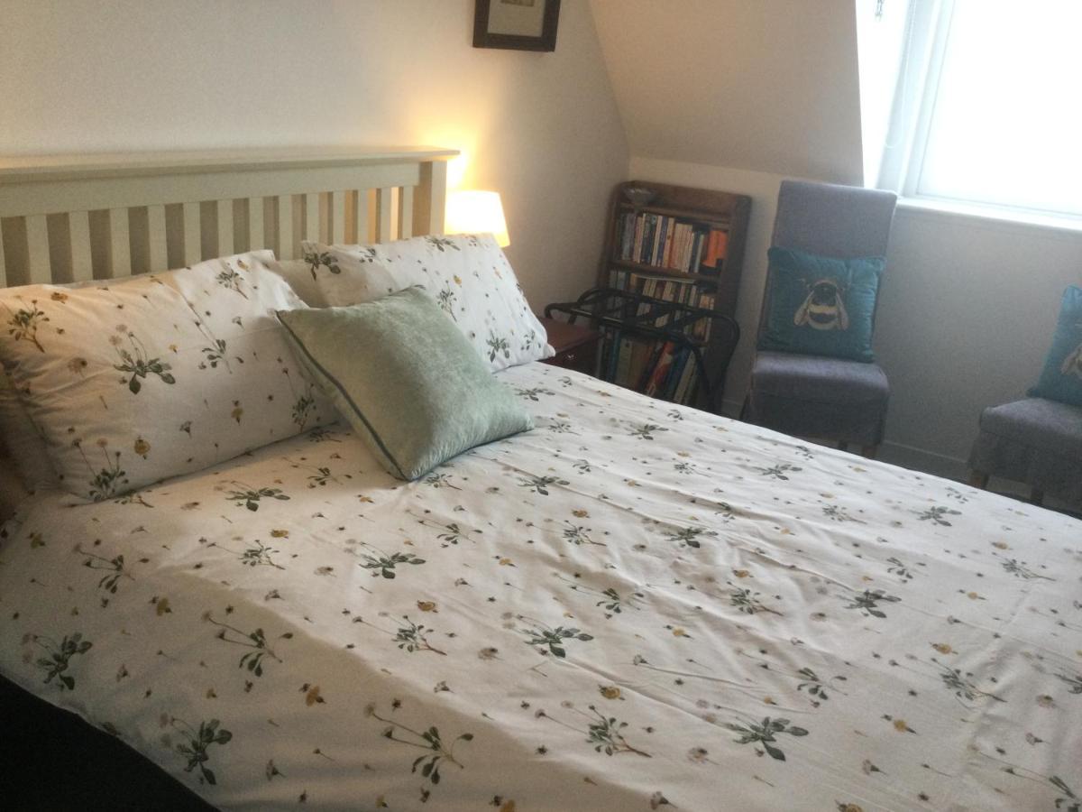 Piper'S Cave Bed And Breakfast Helmsdale Exterior photo