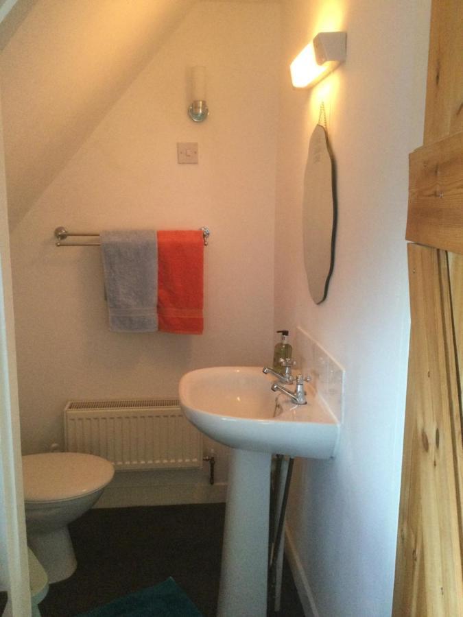 Piper'S Cave Bed And Breakfast Helmsdale Exterior photo