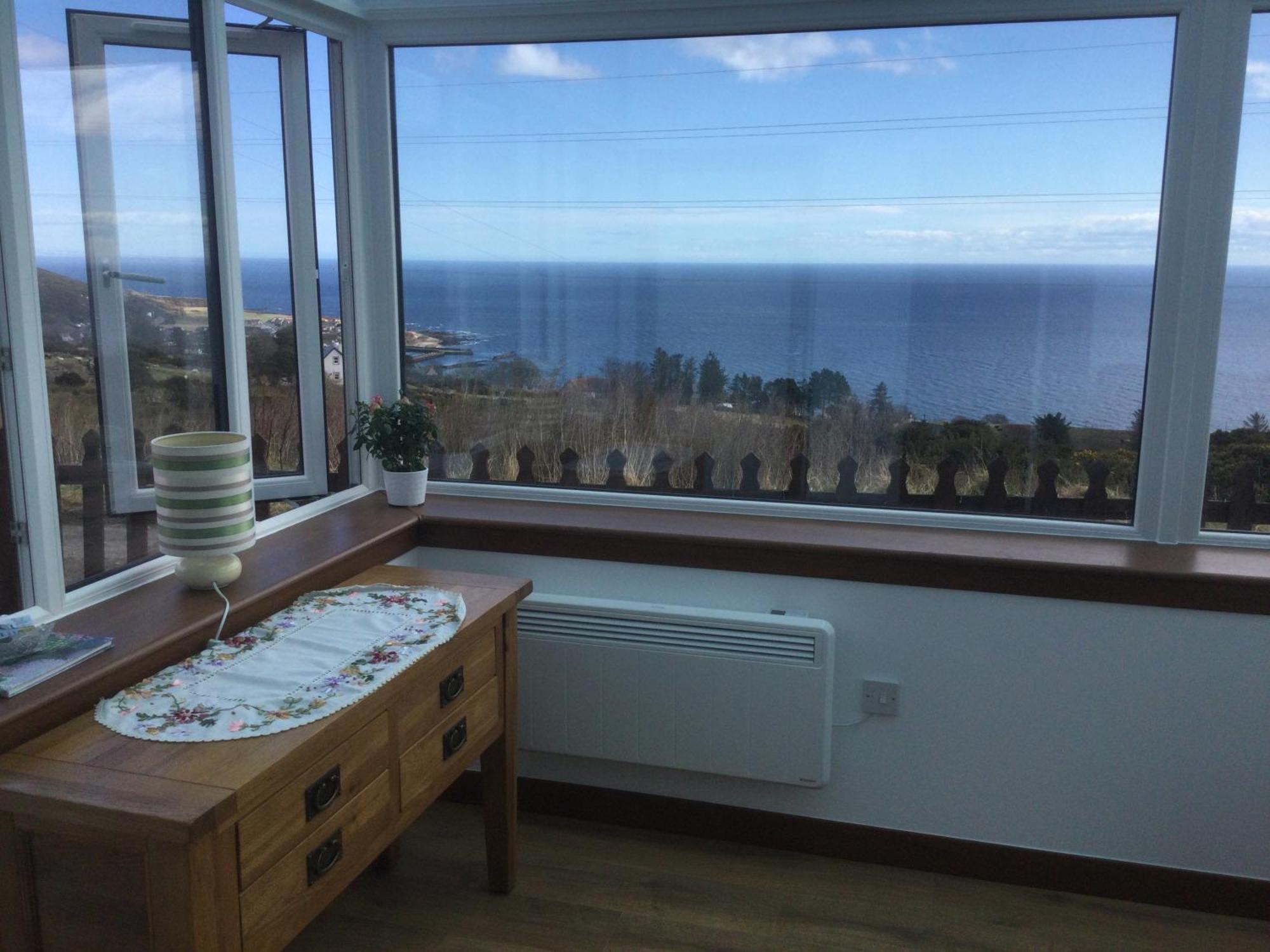 Piper'S Cave Bed And Breakfast Helmsdale Exterior photo